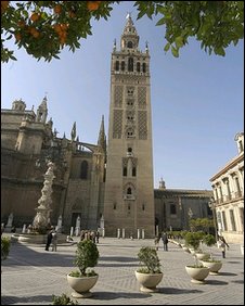Seville's striking and monumental Plaza de Espana
