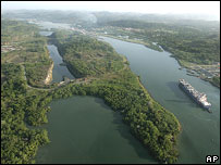 Panama canal, approach to Miraflores locks